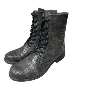 NWT Volatile Womens Faux Leather Combat Boots Underground Shoes Size 9 Utility